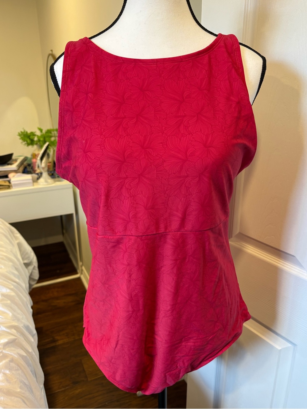Roots Red Floral One Piece Swimsuit Size 16 NWOT Adjustable Strap